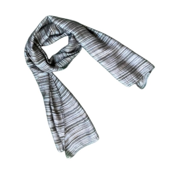 Preston & York Gray Striped Women's Scarf - Picture 2 of 6